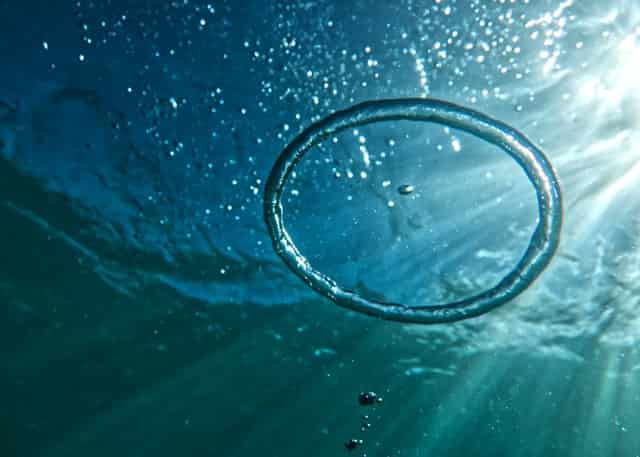 Goed doen Editor Articulatie How Do You Make Bubble Rings Underwater? - XploreDive