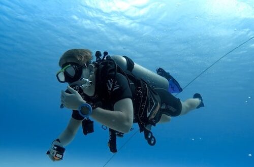 Buoyancy scuba diving